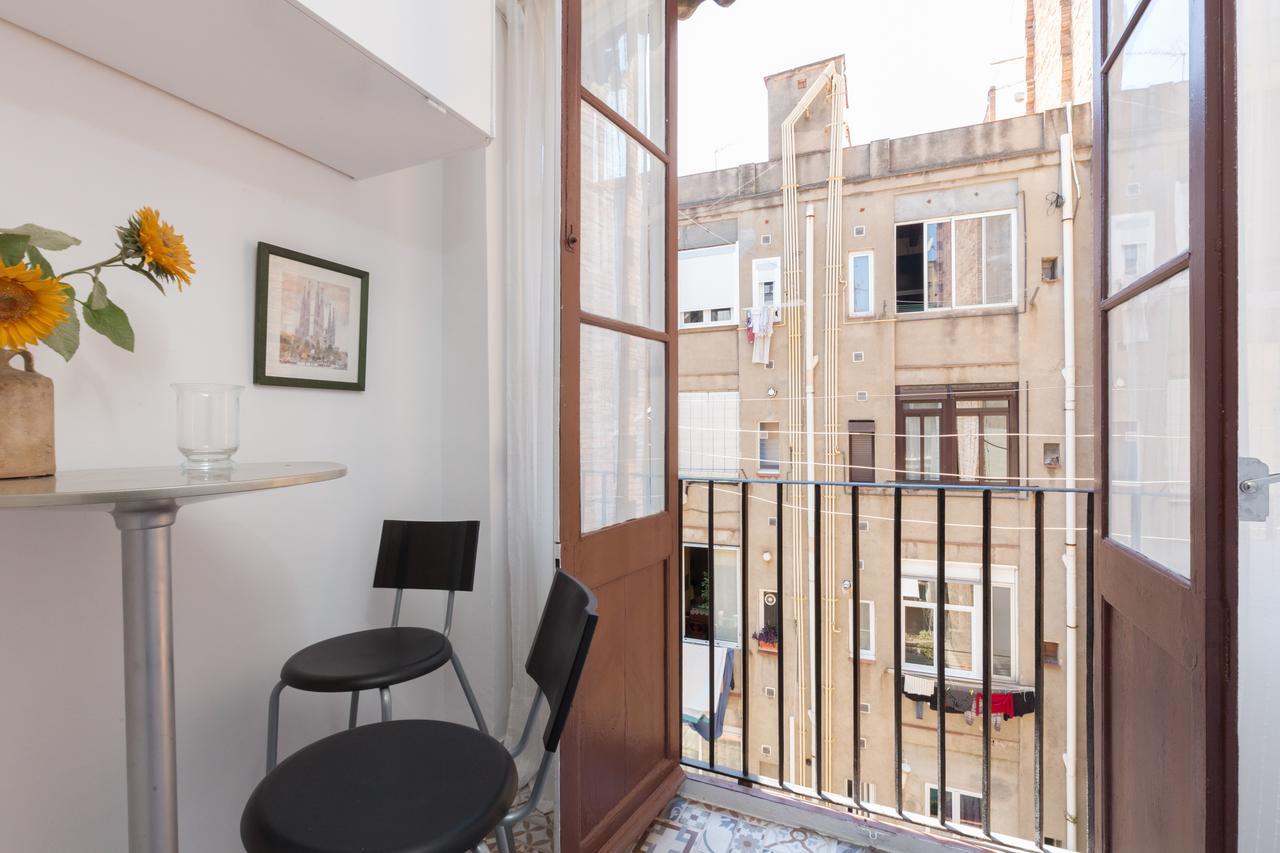 Aparteasy - Central Gracia Apartments Barcelona Luaran gambar